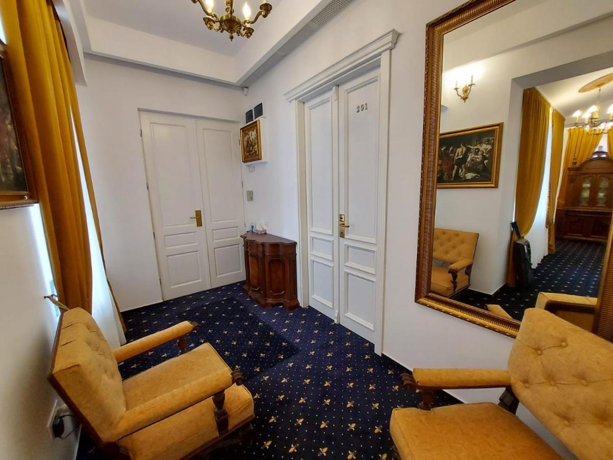 Weiss Little Palace Braşov Extérieur photo