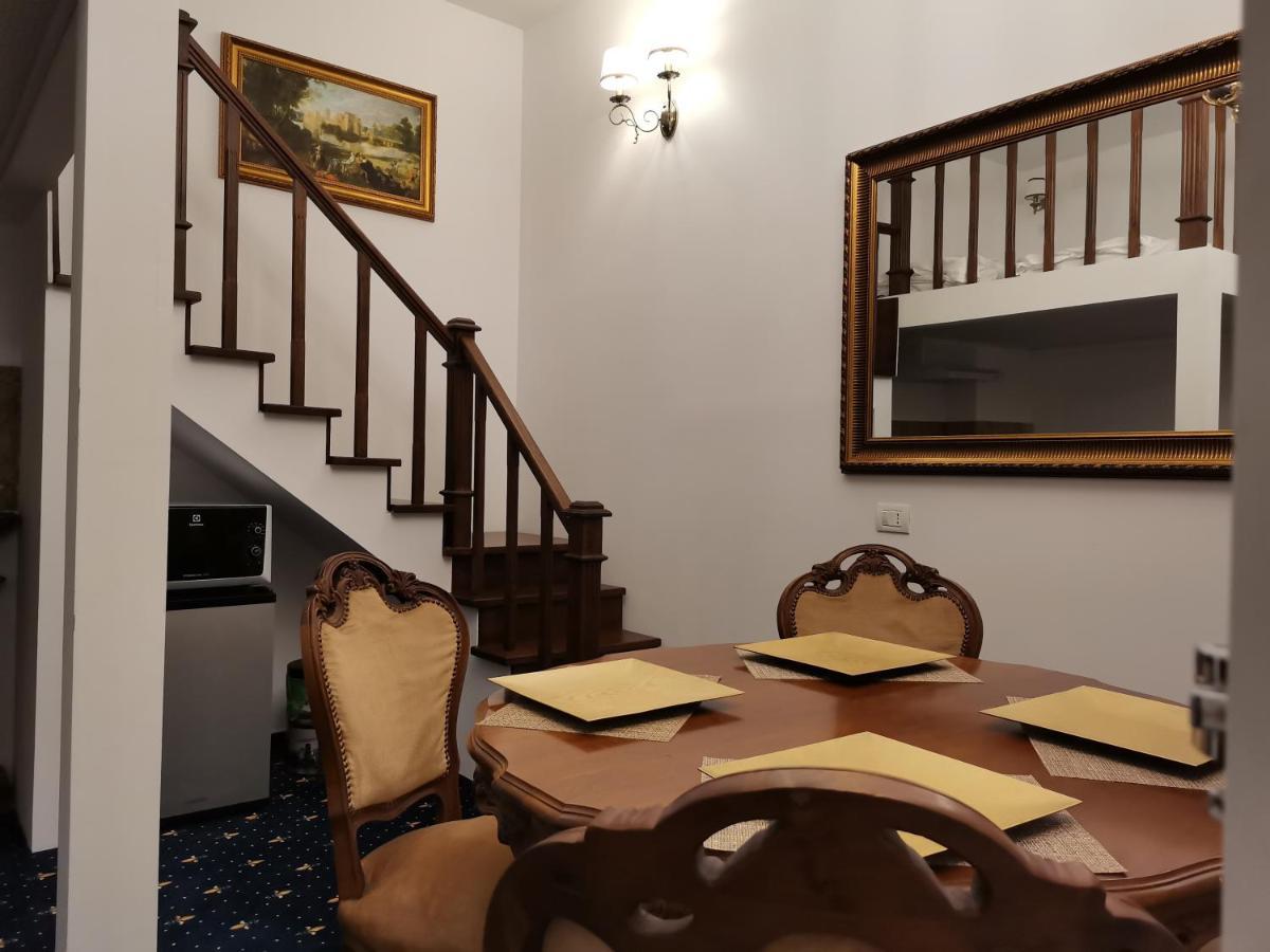 Weiss Little Palace Braşov Extérieur photo
